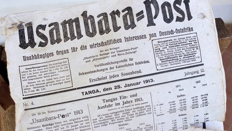 Zeitung: Eine Ausgabe der "Usamabara-Post: Unabhängiges Organ für die wirtschaftlichen Interessen von Deutsch-Ostafrika" vom 25. Januar 1913, herausgegeben in Tanga  Tansania (Foto: IMAGO, IMAGO / Joerg Boethling)