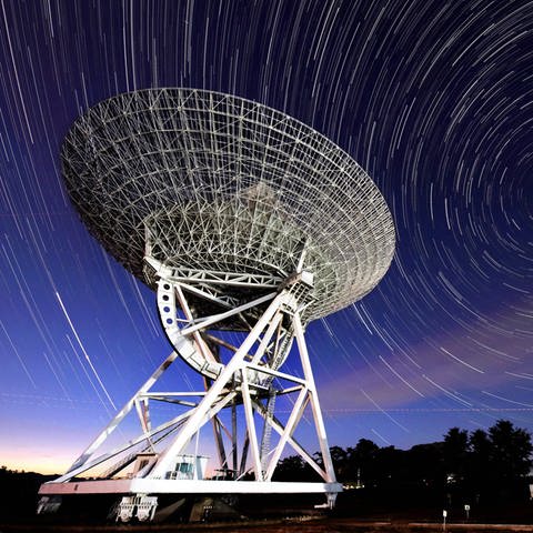 Radioteleskop und Himmelserfassung (Foto: IMAGO, IMAGO / Imaginechina-Tuchong)