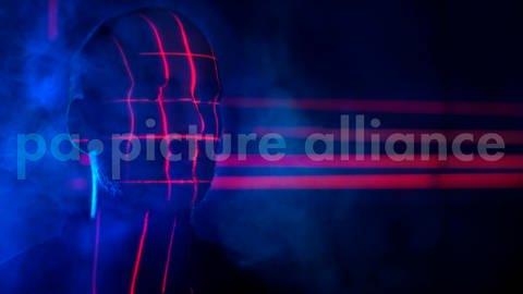 Biometrisches futuristisches Gesichtserkennungsscannen (Foto: picture-alliance / Reportdienste, picture alliance / Zoonar | Max)