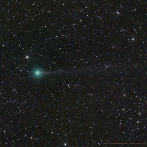 Das Bild zeigt den Kometen C2023 (grün), auch «Nishimura» genannt (Bestmögliche Bildqualität). (Foto: picture-alliance / Reportdienste, picture alliance/dpa/NASA | Dan Bartlett)