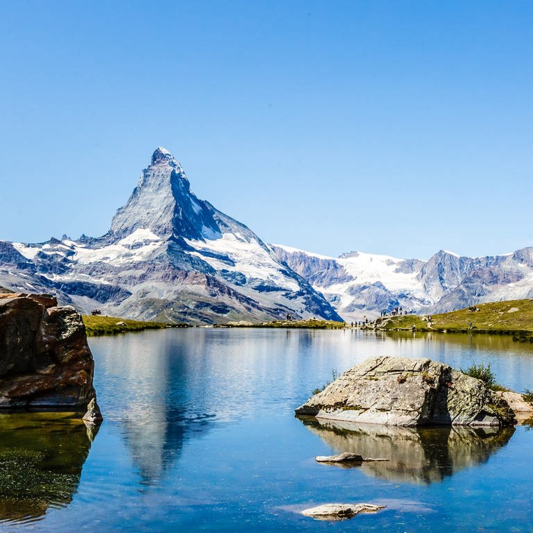 Das Matterhorn ist mit 4.478 m einer der höchsten Berge der Alpen und einer der bekanntesten Berge der Welt (Foto: IMAGO, IMAGO / Pond5 Images)