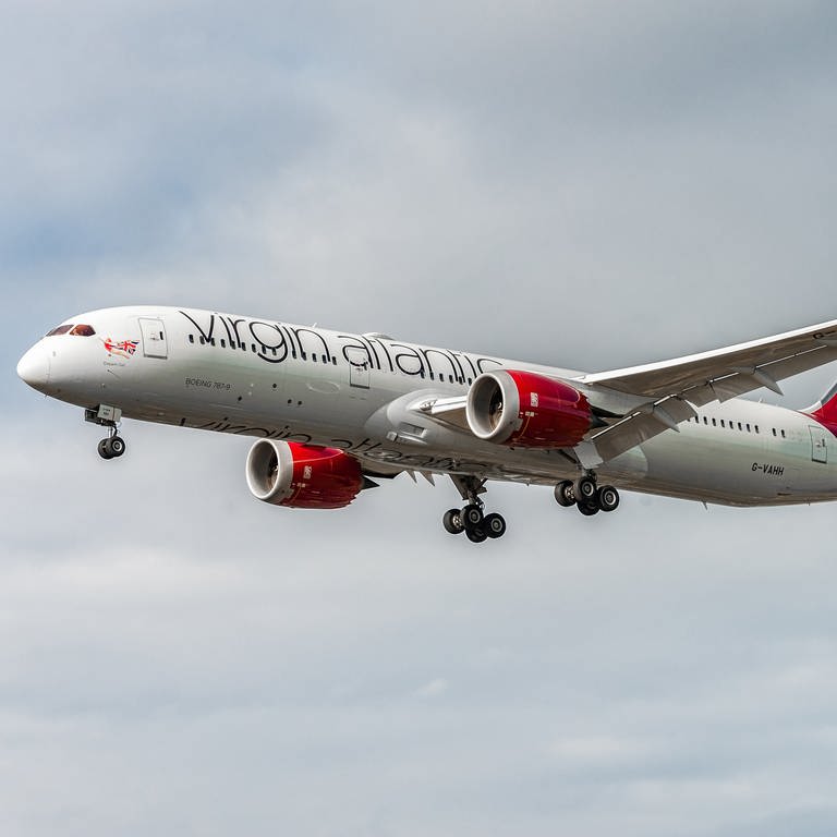 Die Virgin Atlantic Airways, erprobt Langsteckenflug mit Bio-Kerosin.   (Foto: IMAGO, IMAGO / Pond5 Images)