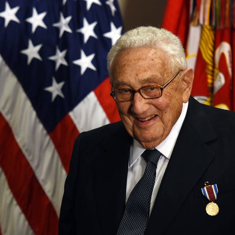 Der gebürtige Fürther Henry Kissinger (1923 - 2023) kam 1938 als jüdischer Flüchtling in die USA und wurde dort zu einem der mächtigsten Politiker des 20. Jahrhunderts. Hier bei einer Veranstaltung 2016  (Foto: picture-alliance / Reportdienste, picture alliance / ZUMAPRESS.com | Yin Bogu)