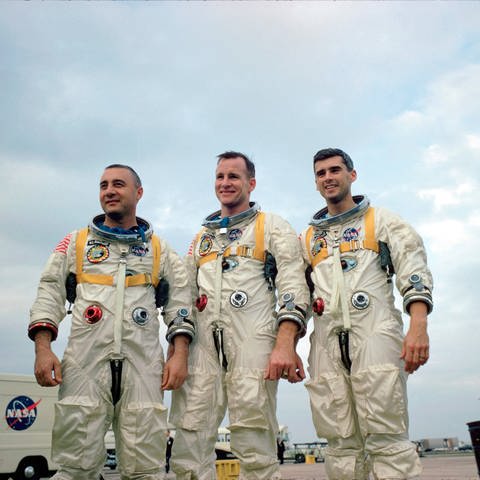 Apollo Crew Astronauten (L-R) Virgil Gus Grissom, Edward White und Robert Chaffee (Foto: IMAGO, IMAGO / ZUMA Wire)