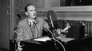 Das Bild zeigt Tom Chalmers in den Vorkriegsjahren bei BBC Belfast (25071938 ©BBC) (Foto: (25/07/1938 ©BBC))