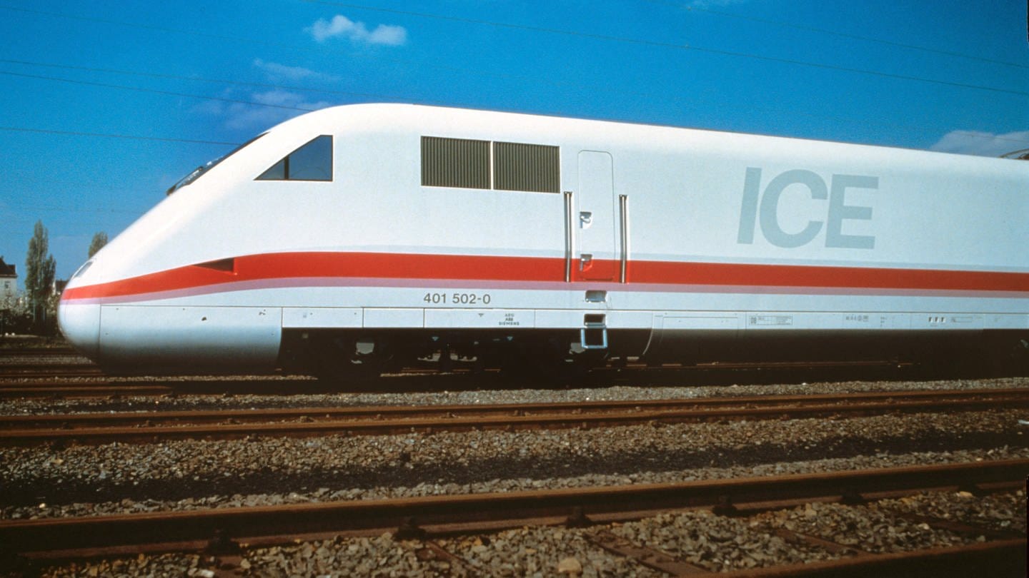 ICE heißt der neue Zug, der 1991 das Bahnfahren in Deutschland revolutionieren soll