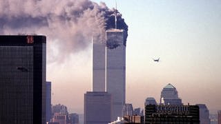 Verkehrsflugzeug nähert sich dem World Trade Center