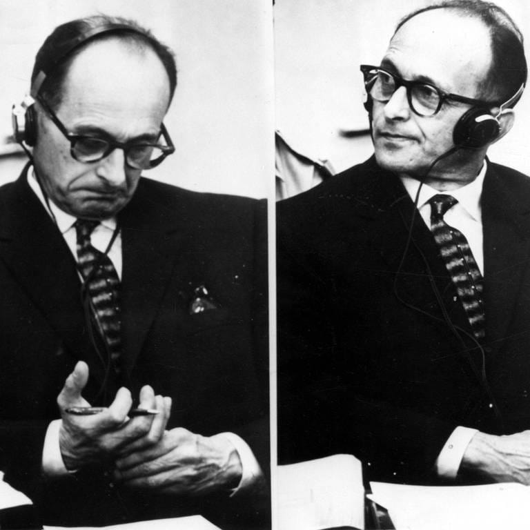 Die wechselnden Gesichter von Adolf Eichmann. Drei Nahaufnahmen des ehemaligen SS-Führers Adolf Eichmann, gekleidet in einen dunklen Anzug und ein weißes Hemd, während er sich am 27. April 1961 in Jerusalem im Prozess gegen ihn die Beweise anhört. (Foto: IMAGO, IMAGO / United Archives International)