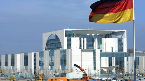 Am 2. Mai 2001 wird das neue Kanzleramt in Berlin eröffnet (Aufnahme vom 25.4.2001) (Foto: IMAGO, IMAGO / Eventpress)