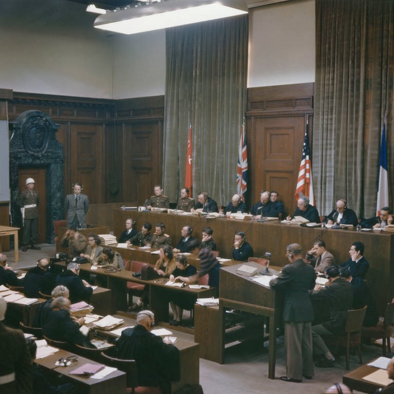 Richterbank beim Nürnberger Prozess gegen die Hauptkriegsverbrecher 19451946 (Foto: picture-alliance / Reportdienste, picture alliance / akg-images | akg-images)