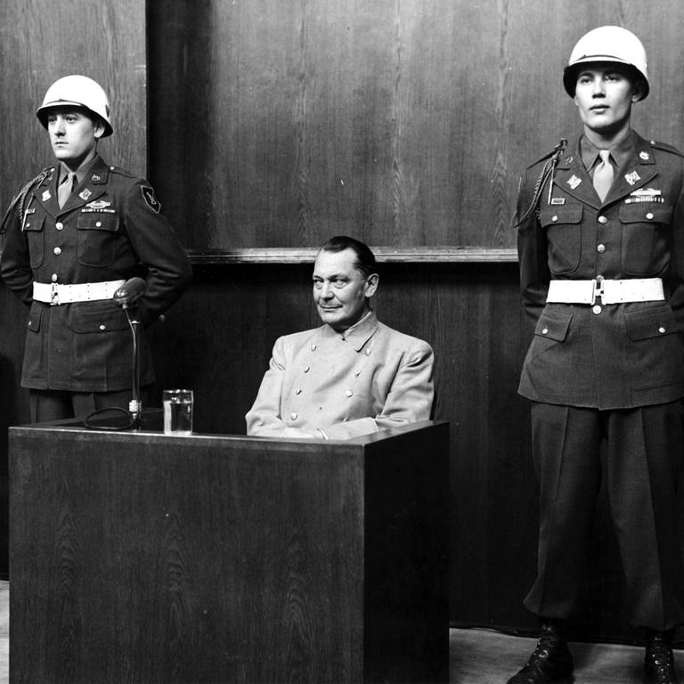 Hermann Wilhelm Göring als Angeklagter beim Nürnberger Prozess 1946 (Foto: IMAGO, imago images / United Archives International)