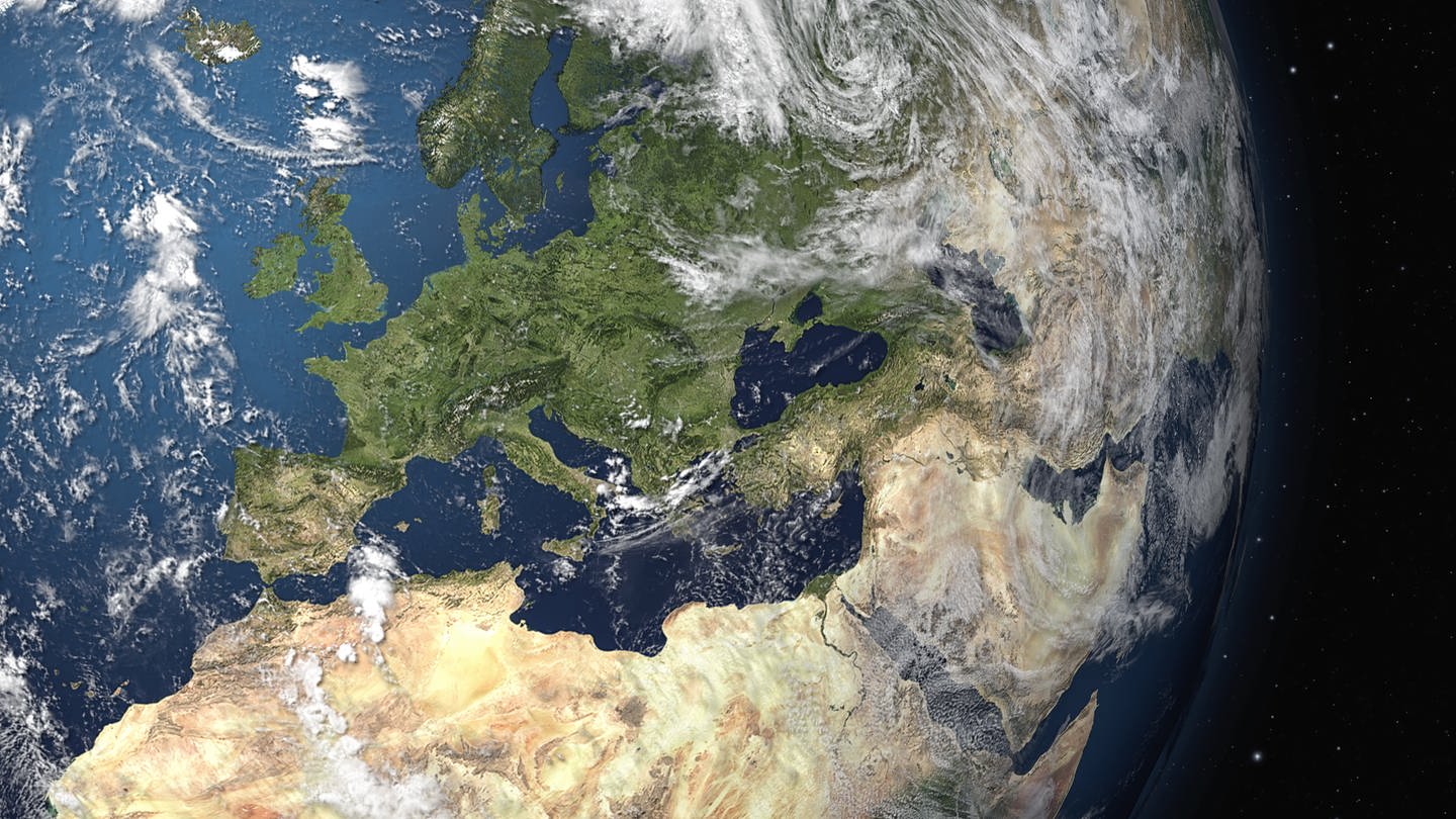 Satellitenbild von Euorpa, dem Mittelmeer und Afrika (NASA 2016): Der deutsche Architekt Hermann Sörgel hatte 1928 eine Idee: Atlantropa. Er wollte das Mittelmeer vom Atlantik abriegeln, die Straße von Gibraltar und die Verbindung zum Schwarzen Meer dicht machen. Dann würde der Wasserspiegel sinken und Europa und Afrika würden zusammenwachsen.