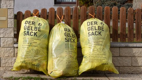 Vorsätze für 2022: Weniger Müll produzieren (Foto: picture-alliance / Reportdienste, CHROMORANGE | Ernst Weingartner)