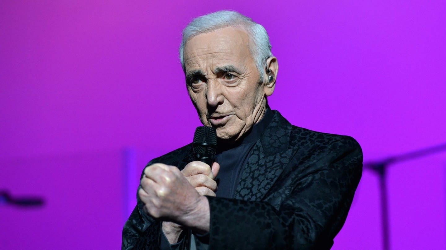 Charles Aznavour ist eine Legende des französischen Chanson, deine Lieder sind bis heute populär. (Foto: picture-alliance / Reportdienste, picture alliance / Photoagency Interpress | Photoagency Interpress)