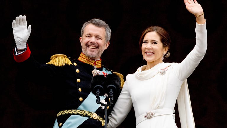 Königin Margrethe II. dankt ab, Frederik X. ist neue König von Dänemark. Das neue Königspaar von Dänemark. (Foto: picture-alliance / Reportdienste, picture alliance/dpa/AP | Martin Meissner)