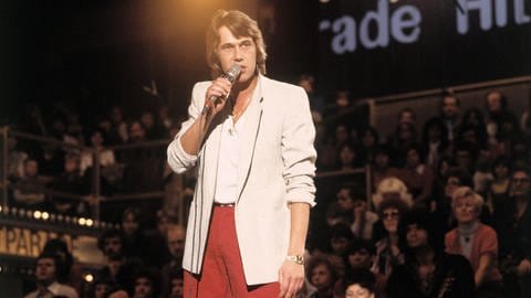 Schlagerstar Roland Kaiser singt im Fernsehen bei der ZDF Hitparade (Foto: dpa Bildfunk, Picture Alliance)