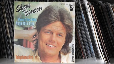 Eine alte Single von Dieter Bohlen. Damals war er noch unter dem Pseudonym Steve Benson bekannt.