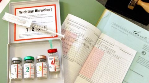 Medikament zur allergenspezifischen Immuntherapie in Form von Spritzen. (Foto: IMAGO, IMAGO / Stefan Trappe)