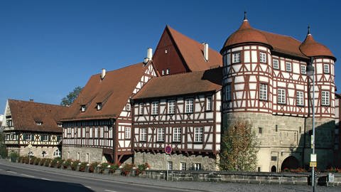 Die Fachwerkfassade des Schlosses in Gaildorf (Foto: picture-alliance / Reportdienste,  DUMONT Bildarchiv | Jörg Axel Fischer)