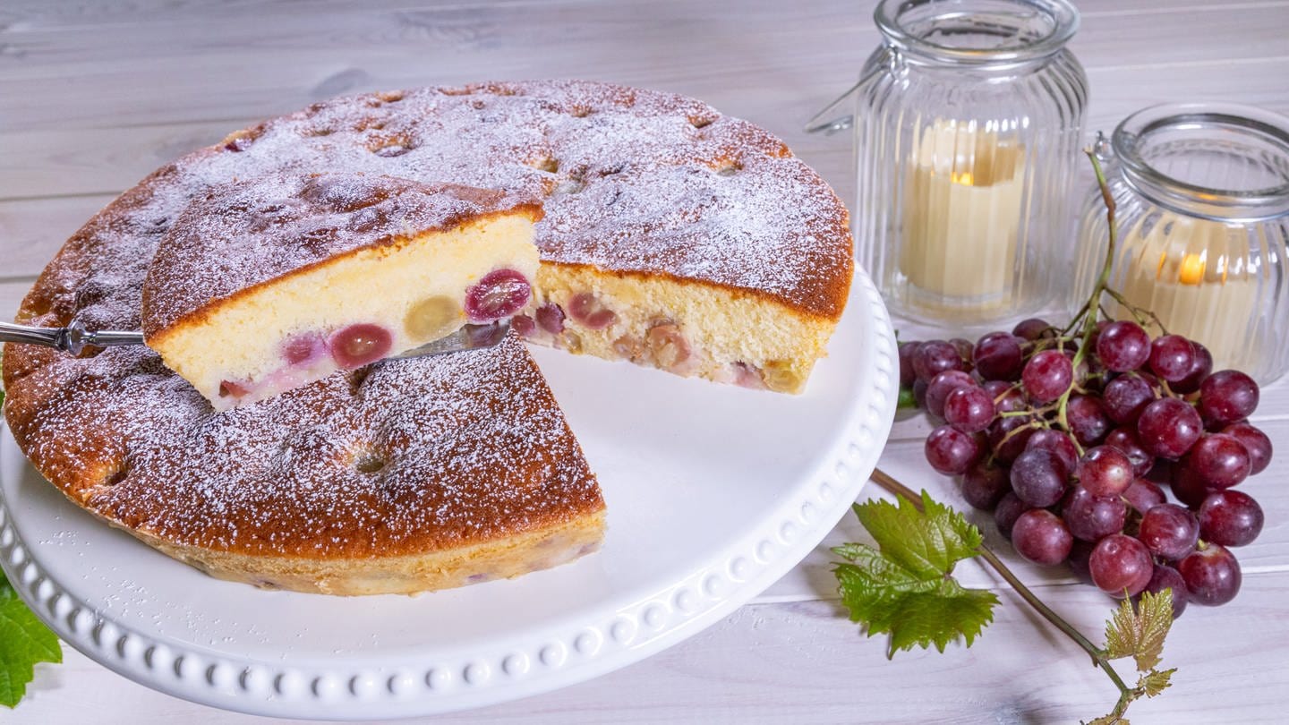 Saftiger Traubenkuchen mit dem Rezept für Rührkuchen ganz einfach, schnell und saftig. (Foto: SWR, Corinna Holzer)