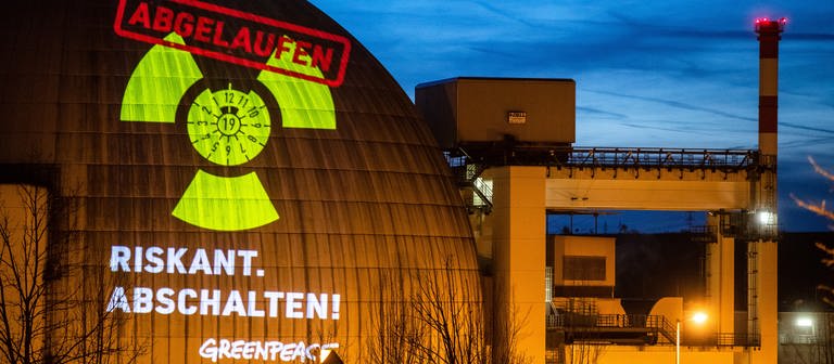 Das Kernkraftwerk Neckarwestheim 2: Mitte April werden die letzten Atomkraftwerke in Deutschland abgeschaltet (Foto: dpa Bildfunk, picture alliance/dpa | Christoph Schmidt)