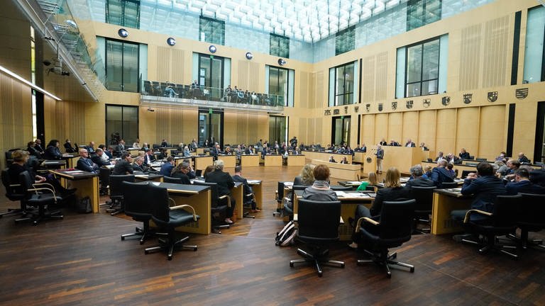 Plenarsitzung und Sondersitzung des Bundesrates - 2022 zu den Themen Gaspreisbremse und Bürgergeld. (Foto: IMAGO, Fotostand)