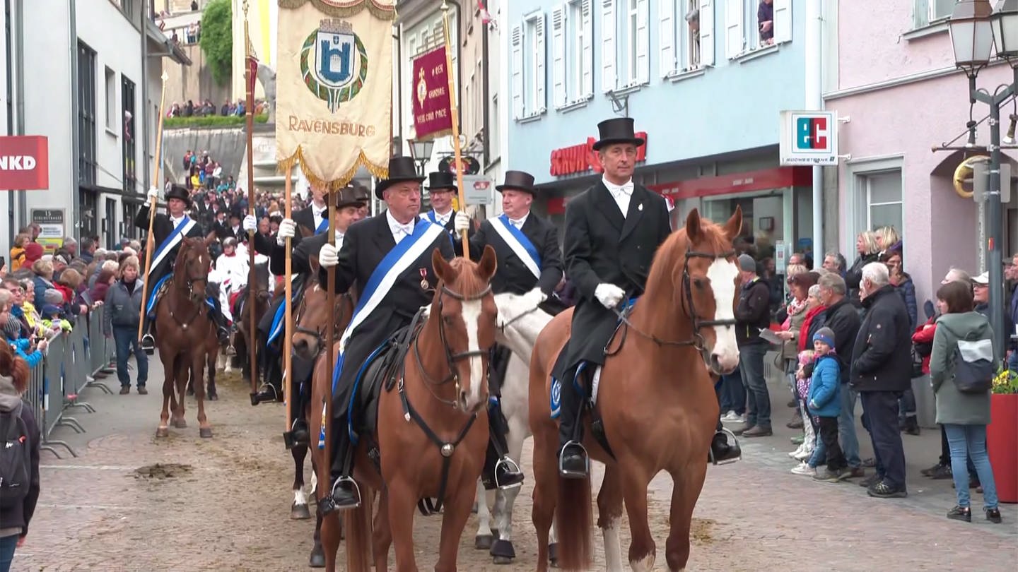 Pferde und Reiter beim Blutritt in Weingarten 2023 (Foto: SWR, (Archivbild 2023))