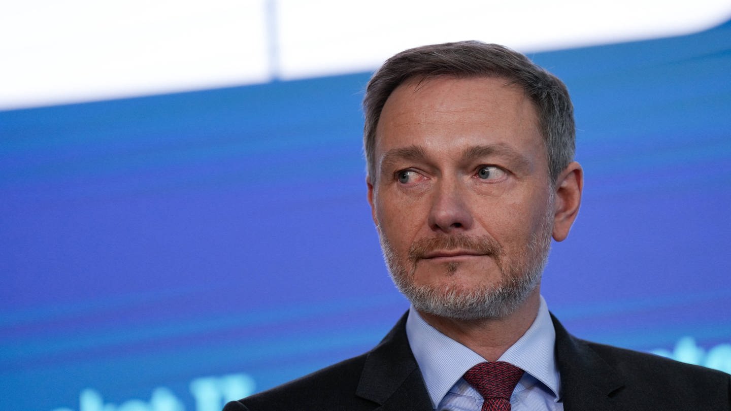Finanzminister Christian Lindner (FDP) stellt das Rentenkonzept der Bundesregierung vor (Foto: IMAGO, IMAGO / Bernd Elmenthaler)