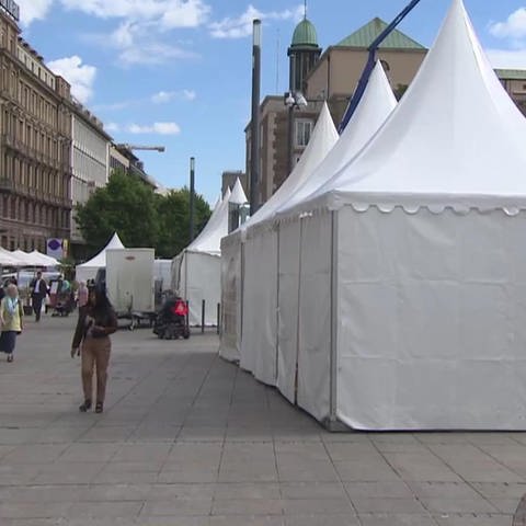 Katholikentag Stuttgart: Zelte auf Königstraße (Foto: SWR)