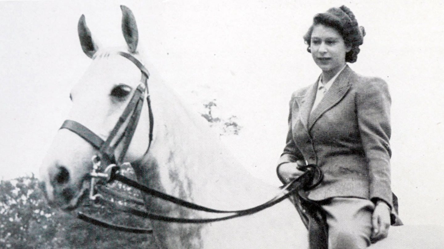 Prinzessin Elizabeth auf ihrem Pferd.