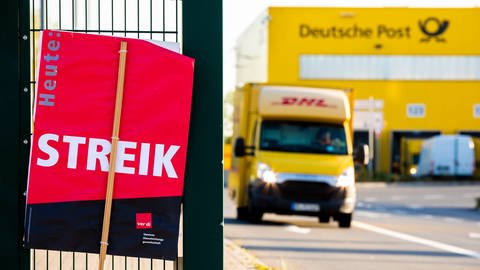 Die Gewerkschaft ver.di hat die Beschäftigten der Deutschen Post zu Warnstreiks aufgerufen. (Archivbild) (Foto: dpa Bildfunk, picture alliance/dpa | Moritz Frankenberg)