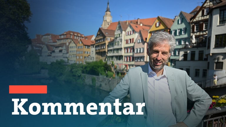 Boris Palmer, der Oberbürgermeister von Tübingen, aufgenommen bei einem Pressetermin auf der Neckarbrücke vor der Altstadt. (Foto: dpa Bildfunk, SWR, picture alliance/dpa | Bernd Weißbrod (Montage: SWR))