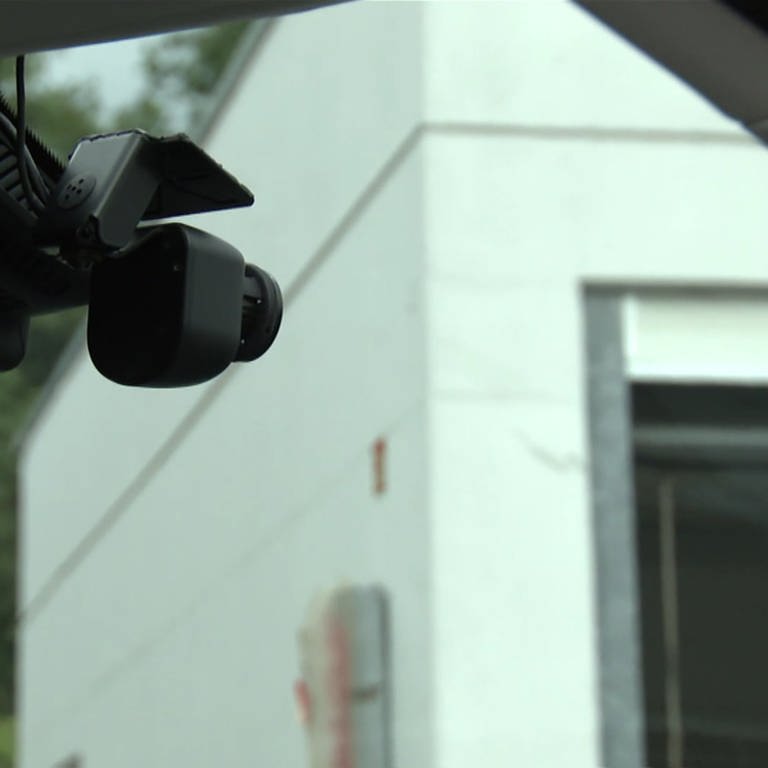 Landespolizei rüstet weitere Zivilfahrzeuge mit Dashcams aus - SWR Aktuell