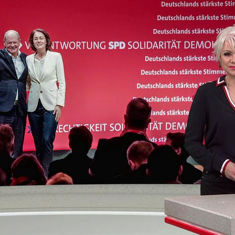 Nachrichtensprecherin Tatjana Geßler (Foto: SWR)