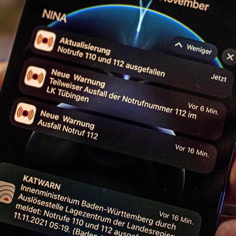Warn-Mitteilungen auf Smartphone (Foto: SWR)