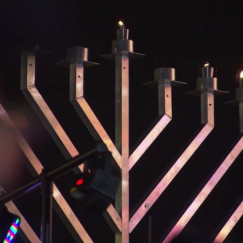 Chanukka, Acht-armiger-Kerzenständer der Juden (Foto: SWR)