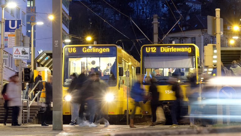 Straßenbahnen in Stuttgart (Foto: dpa Bildfunk, picture alliance/dpa/Bernd Weissbrod)