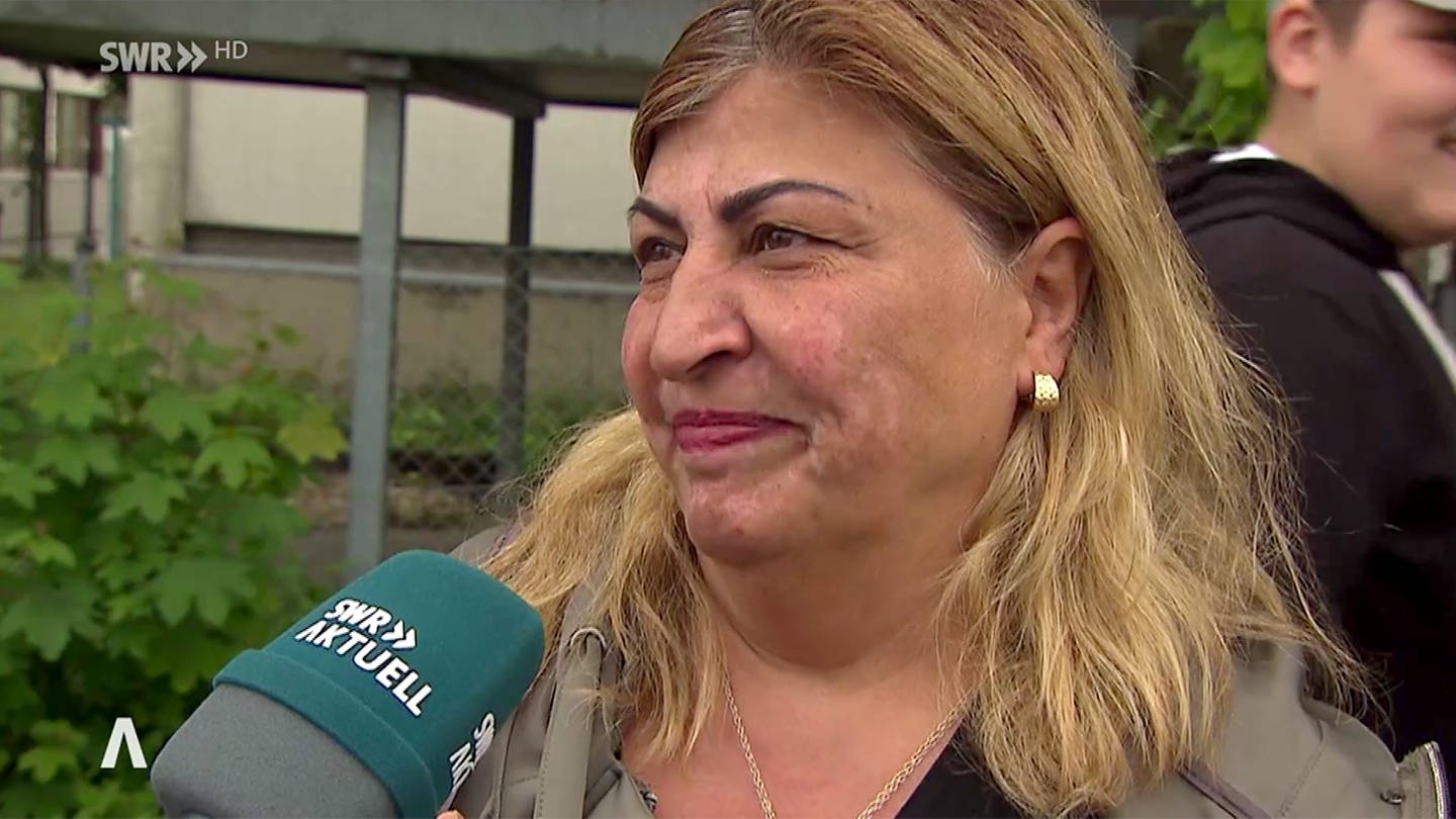 Eine türkische Wählerin im Interview (Foto: SWR)
