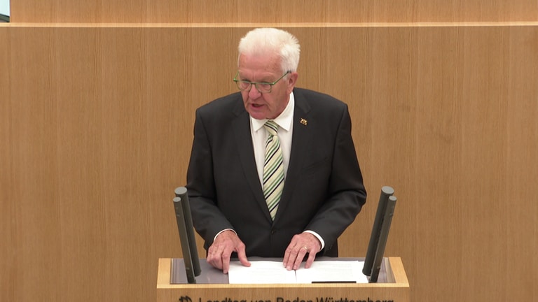 Ministerpräsident Winfried Kretschmann (Grüne) hat sich in seiner Regierungserklärung zu grünem Wasserstoff geäußert.