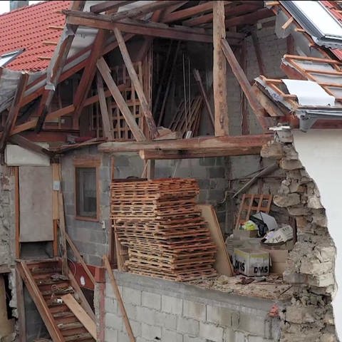 Eingestürztes Haus