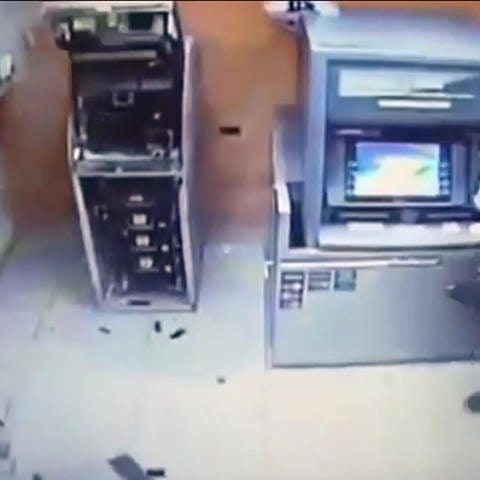 Geldautomaten gesprengt