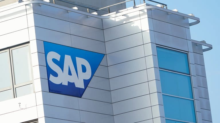 SAP-Firmenzentrale von außen: Dort steht ein großer Umbau bevor. (Foto: dpa Bildfunk, picture alliance/dpa | Uwe Anspach)