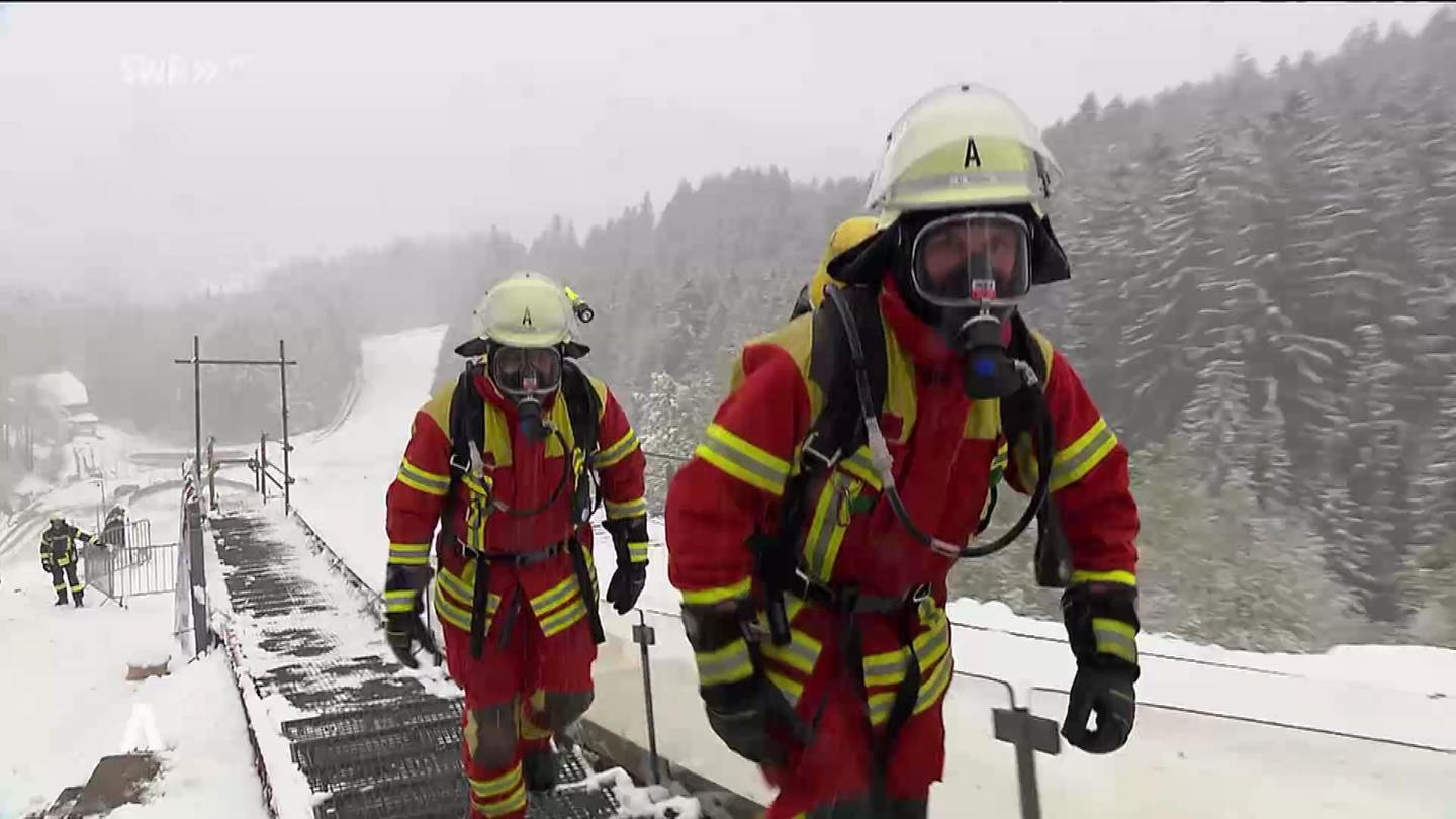 Training Schanzenlauf der Feuerwehr (Foto: SWR)
