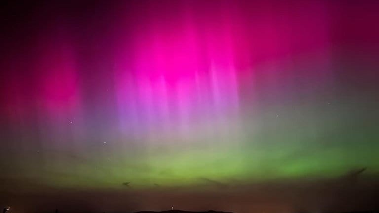 Polarlichter über Kirchhofen im Breisgau (Foto: SWR, Bild von Nutzerin Jasmin)