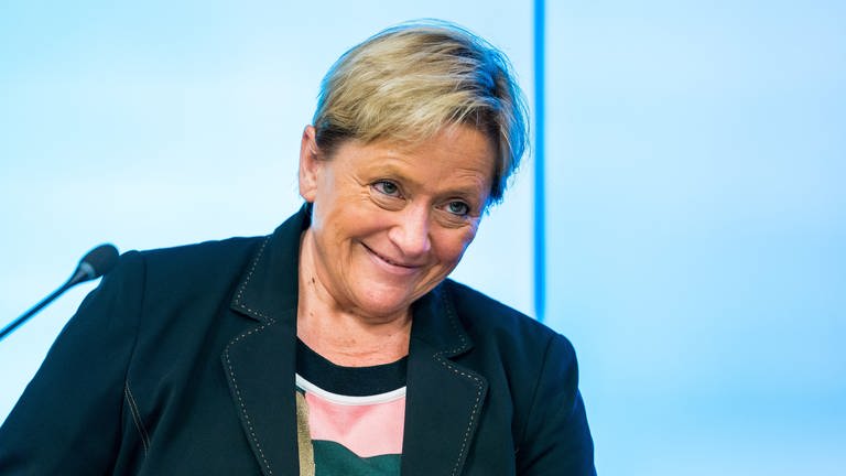 Die Baden-Württembergische Kultusministerin Susanne Eisenmann (CDU) spricht bei einer Pressekonferenz zum Beginn des neuen Schuljahres. (Foto: dpa Bildfunk, Picture Alliance)