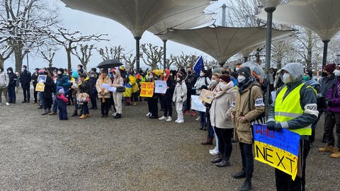 Demo von Ukrainerinnen und Ukrainern in Konstanz. (Foto: SWR)