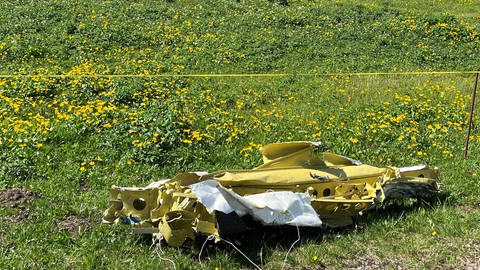 Nesslau: Flugzeug abgestürzt – Trümmer werden geborgen (Foto: Pressestelle, Kantonspolizei St. Gallen)