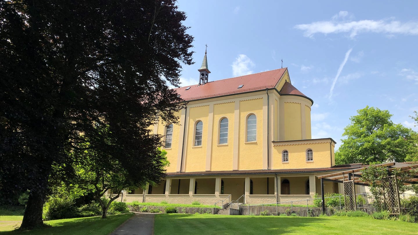 Das gelb gestrichene Kloster Reute in Bad Waldsee. (Foto: SWR, Thea Thomiczek)