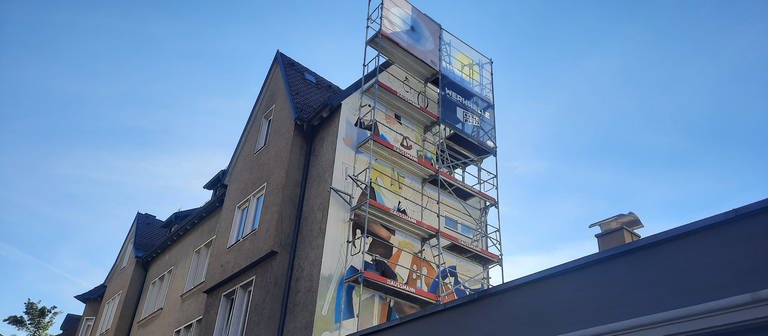 Kunst an Hausfassade in Ravensburg (Foto: SWR, Dirk Polzin)