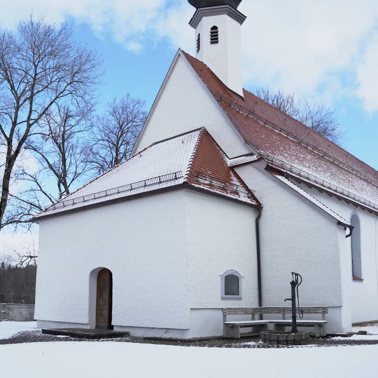 Rötsee-Kapelle und Moor (Foto: SWR)